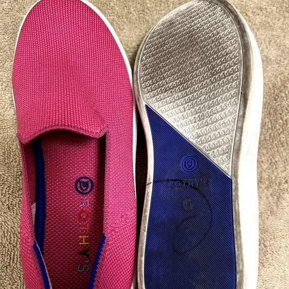 Rothy kids size 3 pink  🫧 gum 💗 Runs small. We recommend going a whole size up - Picture 9 of 9